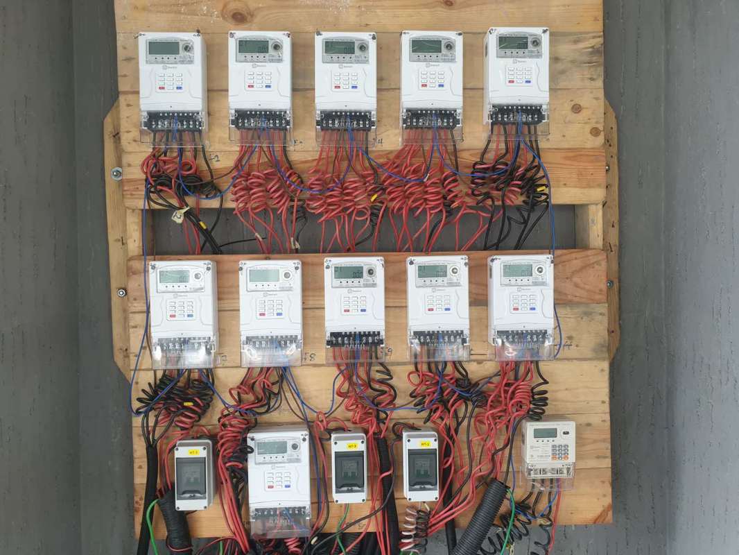 STS Token трехфазный предоплаченный электрический счетчик клавиатуры с дистанционным управлением и подзарядкой